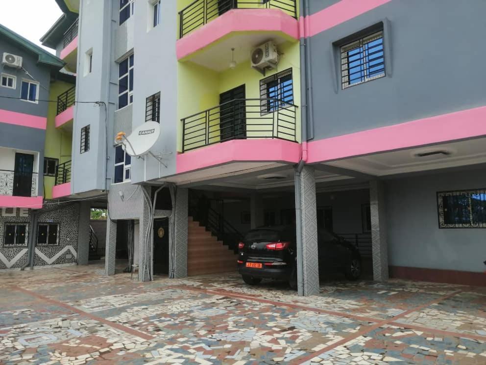 Residence P P M Odza Яунде Экстерьер фото